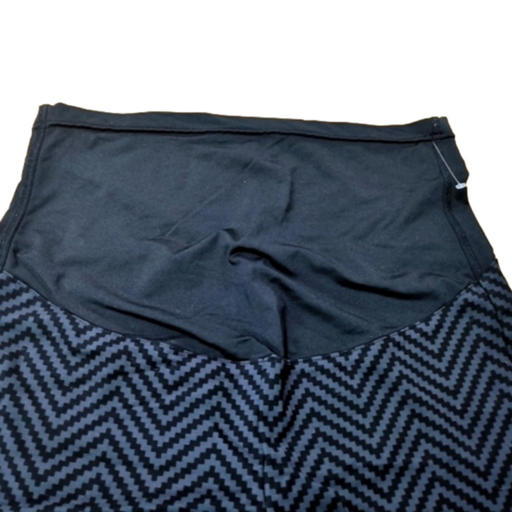 Thyme maternity leggings, chevron pattern blue & black Sz M